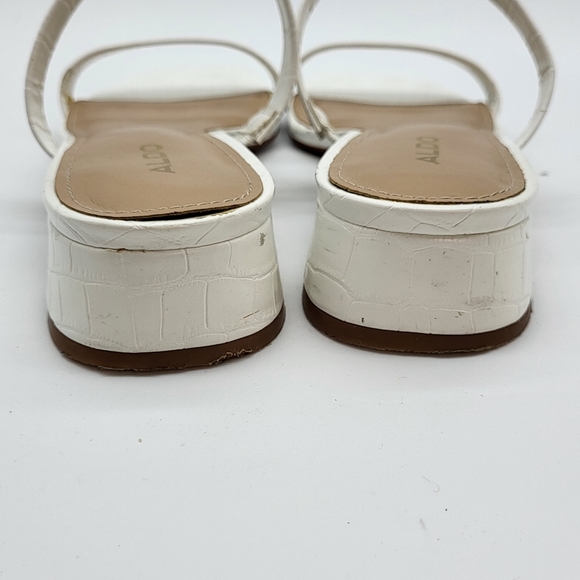 Aldo white slip on low heel double stap summer sandal. Size 9 - Picture 7 of 10